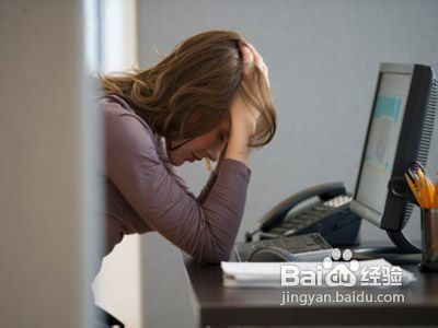 俄罗斯肥胖老女人性生活健康问题引发关注，专家建议科学减肥，改善生活质量