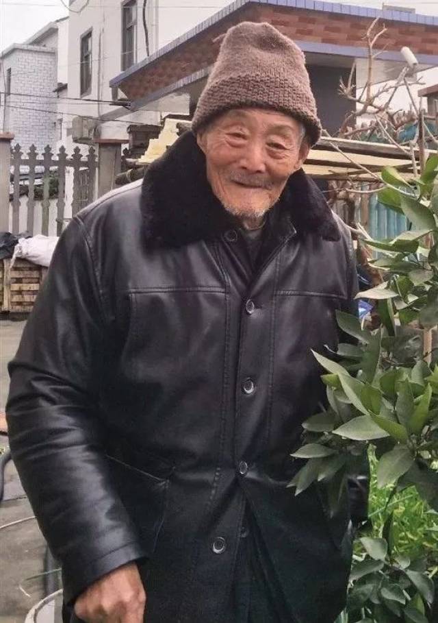 胖老头传奇故事浜老爷同志奋斗史，揭秘乡村记忆，传承红色精神