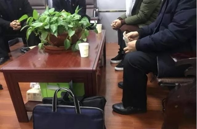 3.浴室偷拍美女洗澡事件曝光，当事人现身说法，细节触目惊心