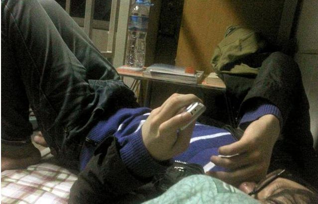 胖老头Gay自慰全过浜的隐秘故事，探索中年同志欲望，揭秘真实自慰经历