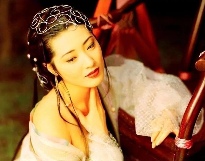 2.潘金莲AAA,古代女性悲剧,命运沉浮,社会反思