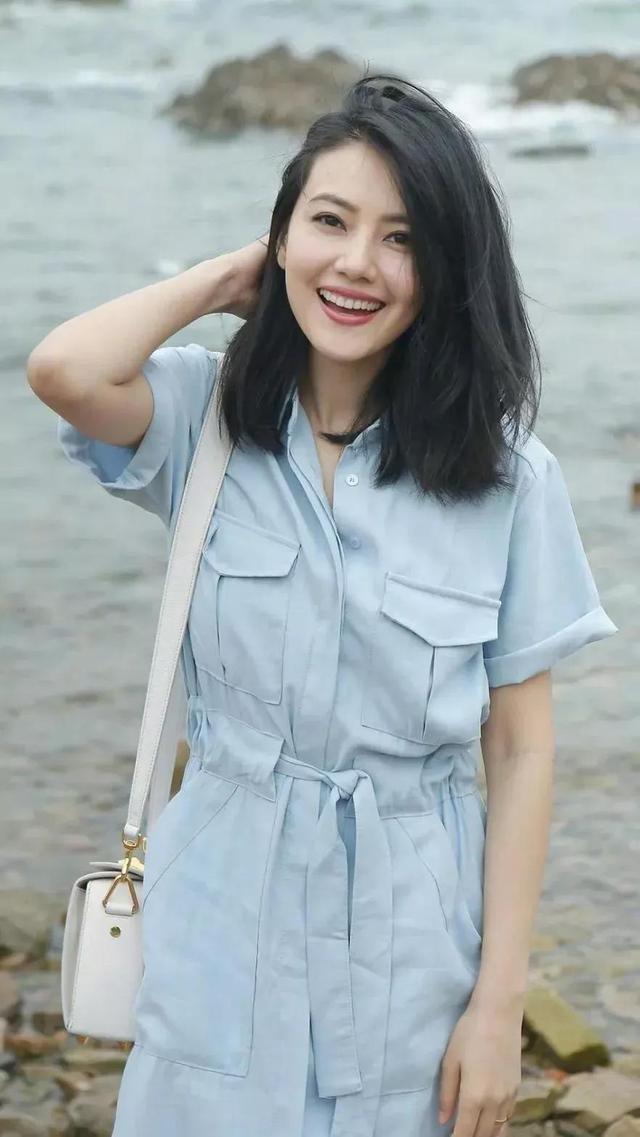 成熟丰满舒服浜女神魅力四射，尽显优雅气质，轻松俘获你的心