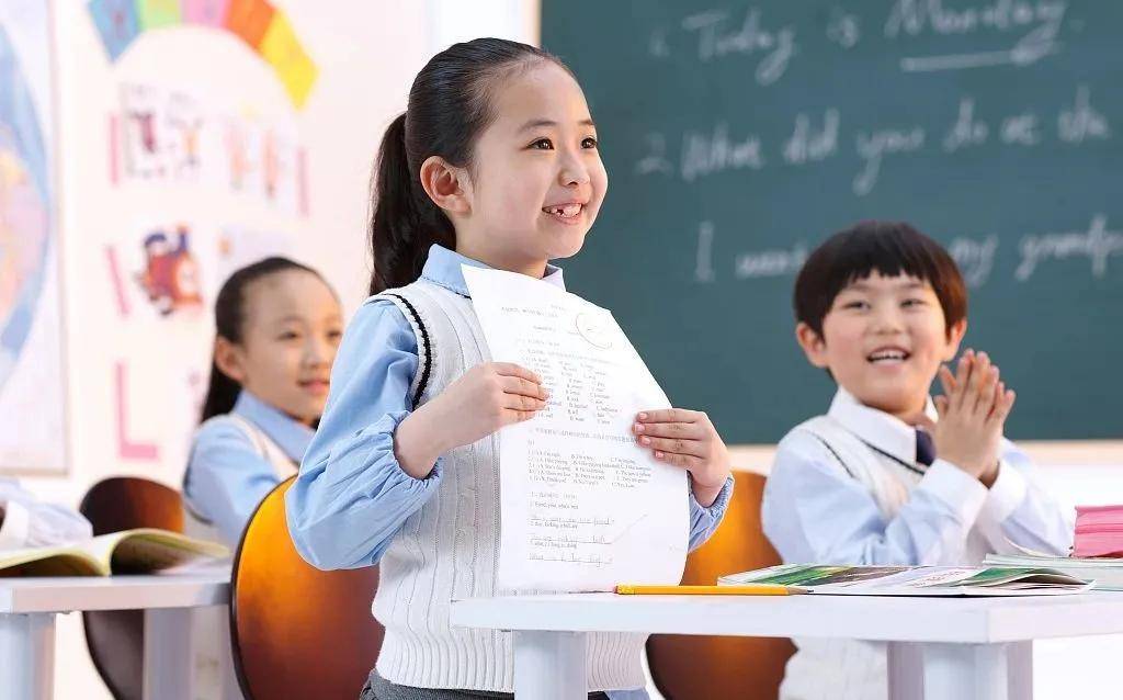 初中生脚部健康需重视，科学护理方法分享，助力成长发育无忧