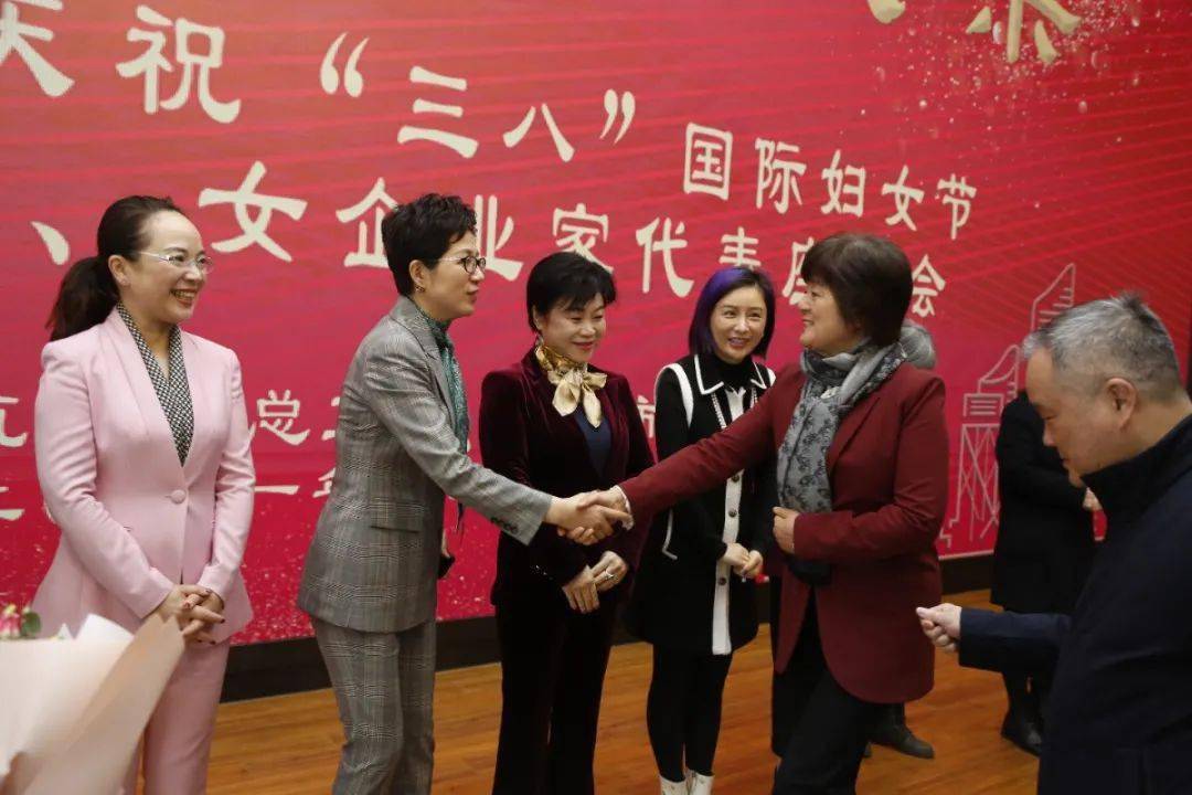 妇女节AV致敬女性力量，展现独立魅力，探索新时代女性风采