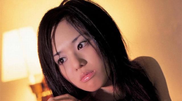 2.苍井空人体摄影美学探索，经典作品解析，艺术价值探讨