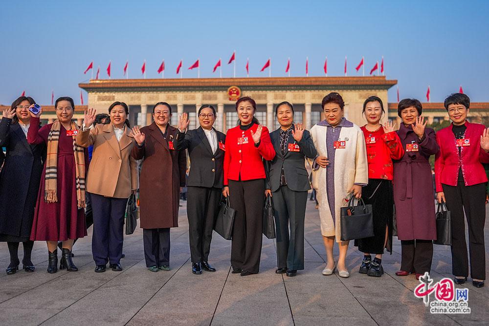 中国69妇女HD浜展现新时代女性风采，探讨性别平等，弘扬社会正能量