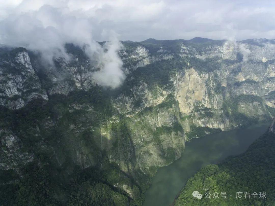 2.99久久婷婷国产综合精品草原之旅，探秘自然奇观，感受辽阔壮美