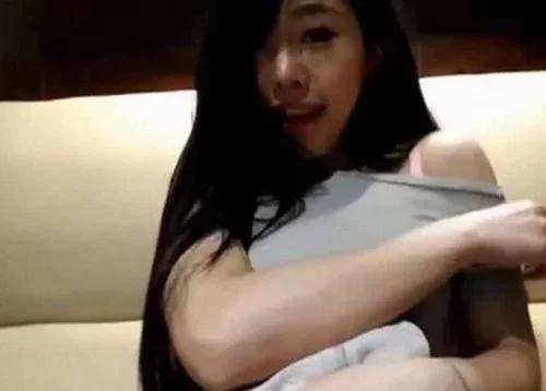 香港少妇XXXX做受6真实经历分享，情感纠葛背后的真相，揭秘她的心路历程与选择