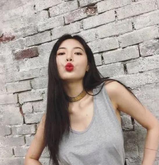 韩国美丽姑娘高清在线观看浜，动人瞬间，绝美画质，精彩不容错过
