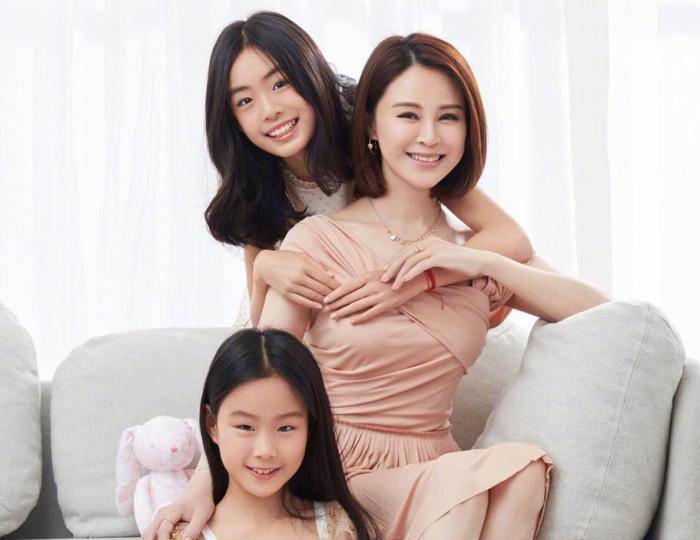 1.在线母女浜温情互动暖心瞬间