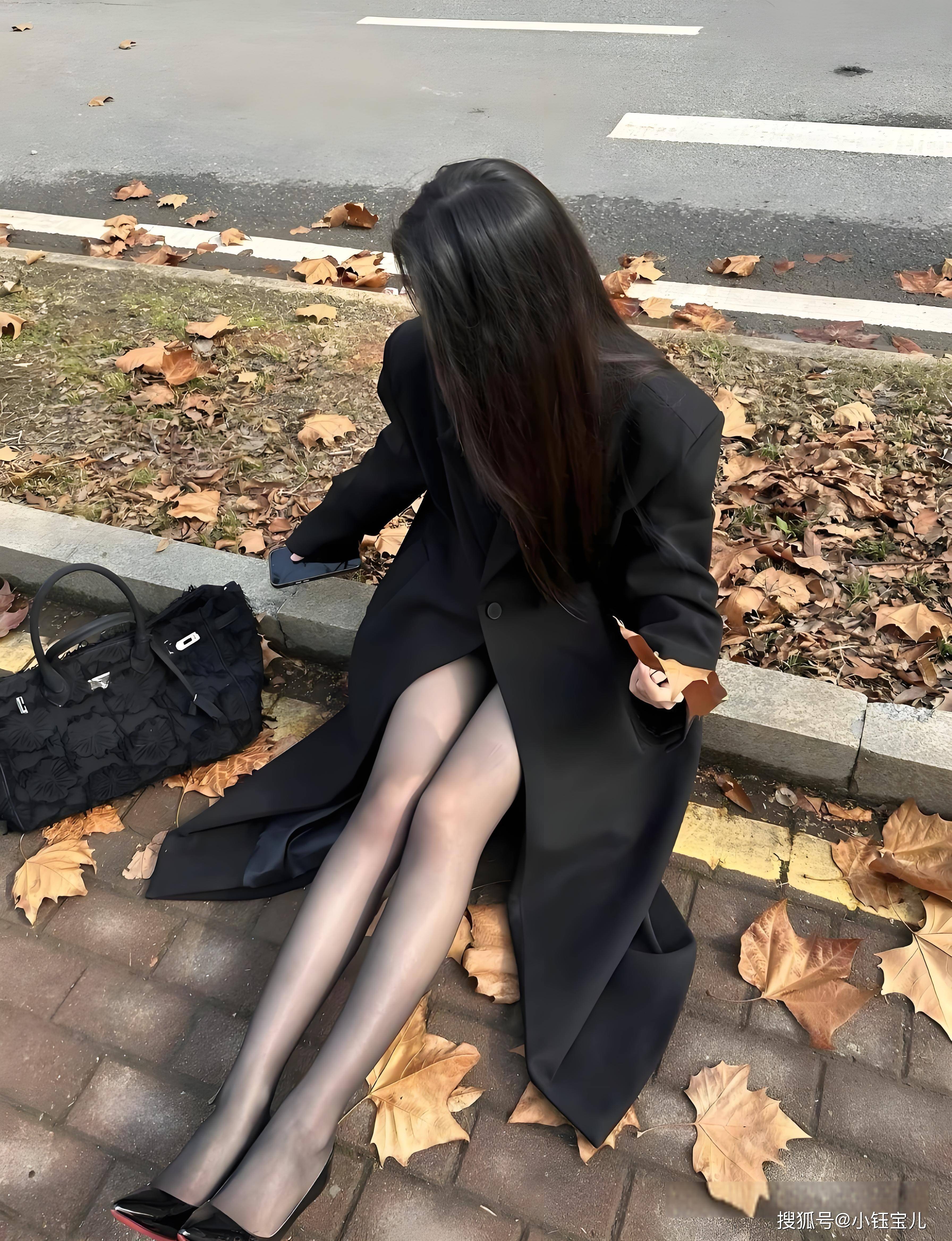 大香蕉丝袜国产新潮流时尚穿搭必备单品