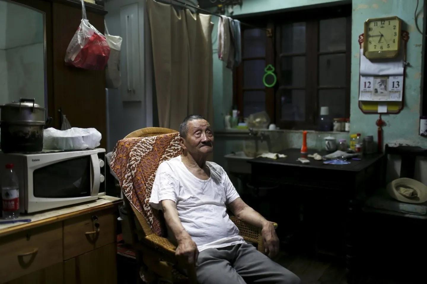 80岁国产老太浜的传奇人生，跨越时代的坚韧故事，温暖人心的晚年风采