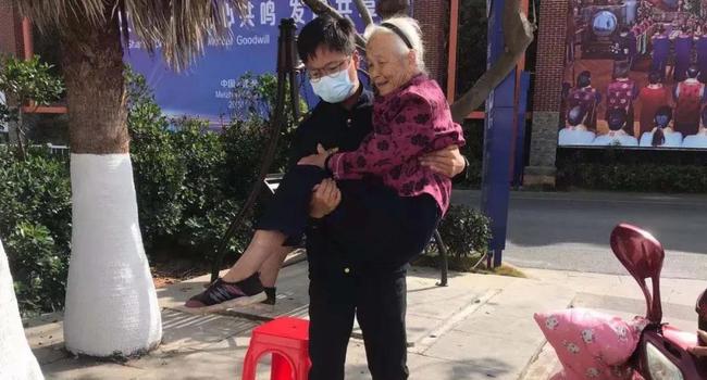 1.日本老太做爰XXX浜暖心故事