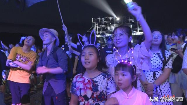 五月天无码音乐盛宴激情绽放，摇滚之夜震撼人心，梦想舞台永不落幕
