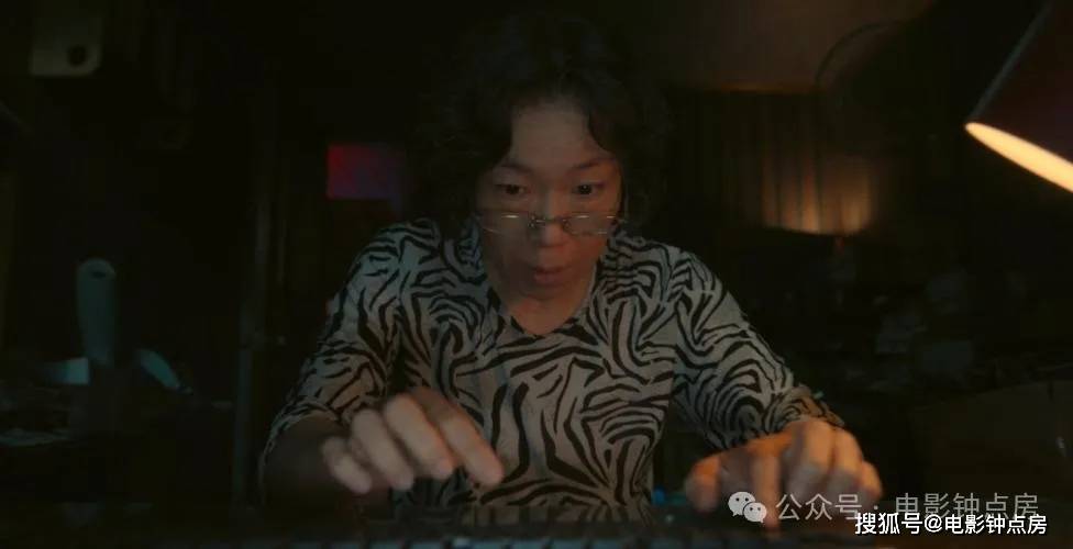 1.变态老熟女的隐秘欲望与扭曲心理