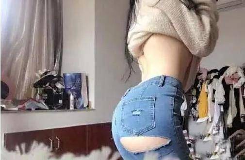 外国脚奴吃白袜VK故事，探索独特文化现象，揭秘小众爱好背后的心理与社交