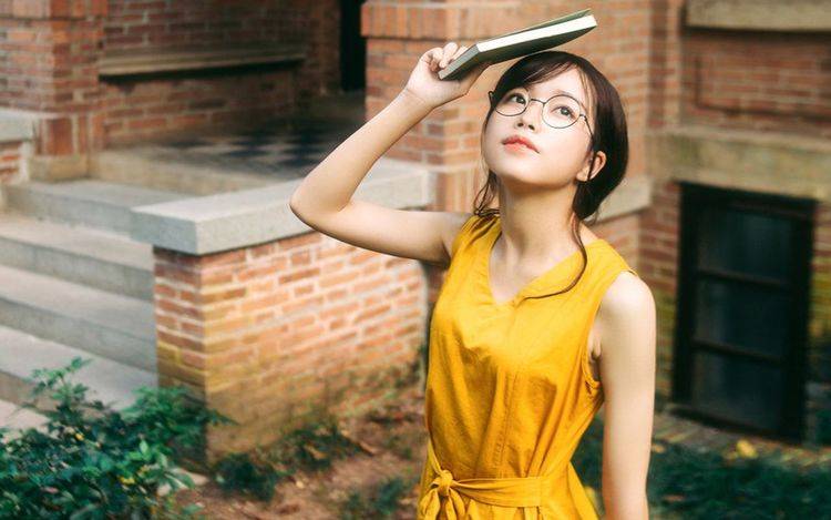 少妇AAAAA的美丽人生，从优雅穿搭开始，展现自信魅力
