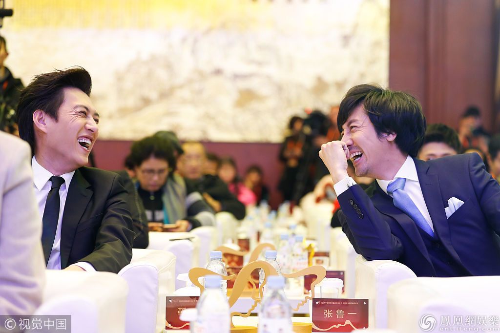 2.亚洲男同在线畅聊，分享生活点滴，结交知心朋友，共建温馨家园