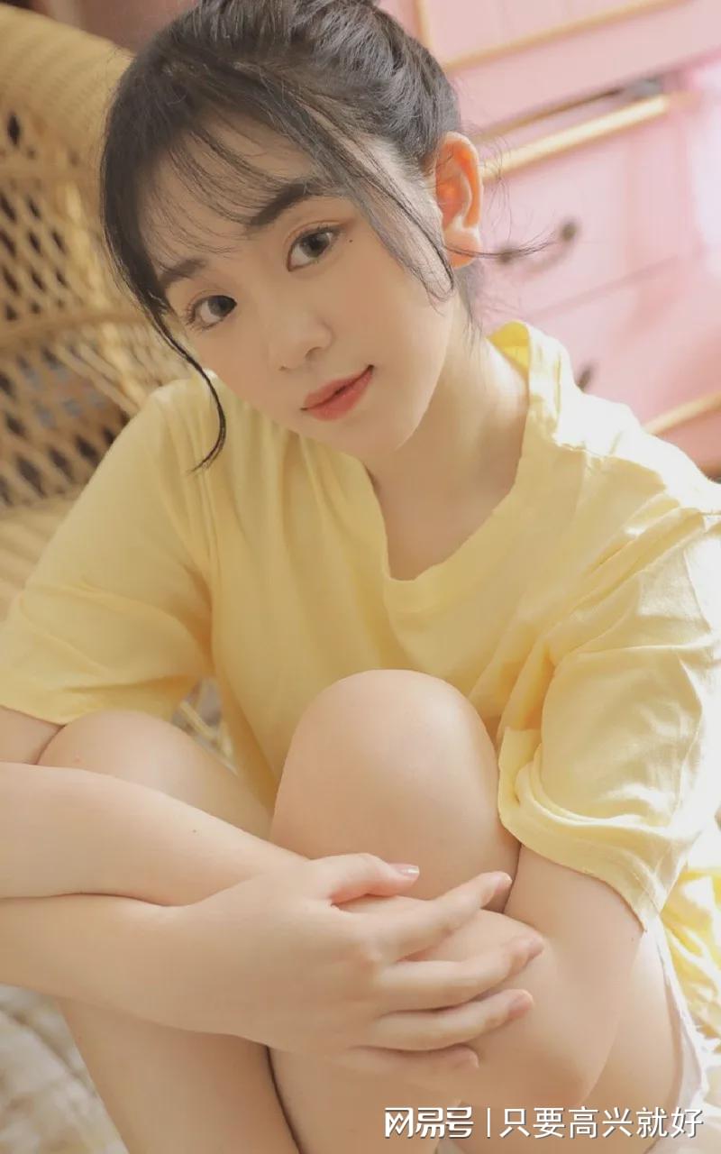 美女黄色级毛片高清无码，极致诱惑视觉盛宴，激情演绎让人血脉贲张