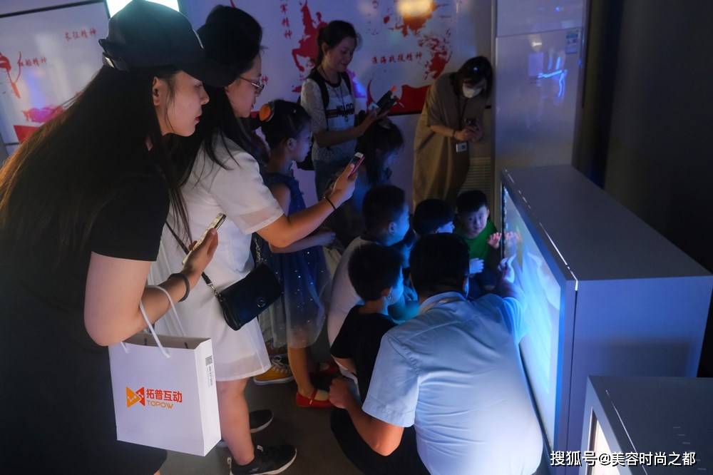 男女在床做爱A片高潮浜激情瞬间,真实体验火热性爱,极致快感让人欲罢不能 男女在床做爱A片高潮浜激情瞬间,真实体验火热性爱,极致快感让人欲罢不能