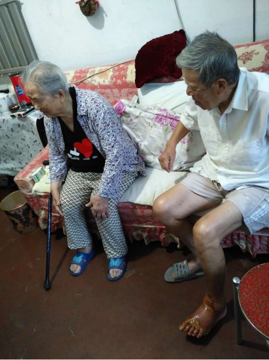 农村同性gAy69色老头故事,乡村隐秘情感,老年同志生活,真实记录与感悟 农村同性gAy69色老头故事,乡村隐秘情感,老年同志生活,真实记录与感悟
