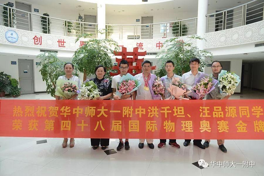 2.男同gv屁股玩具，解锁快感新境界，探索隐秘愉悦，释放欲望本能