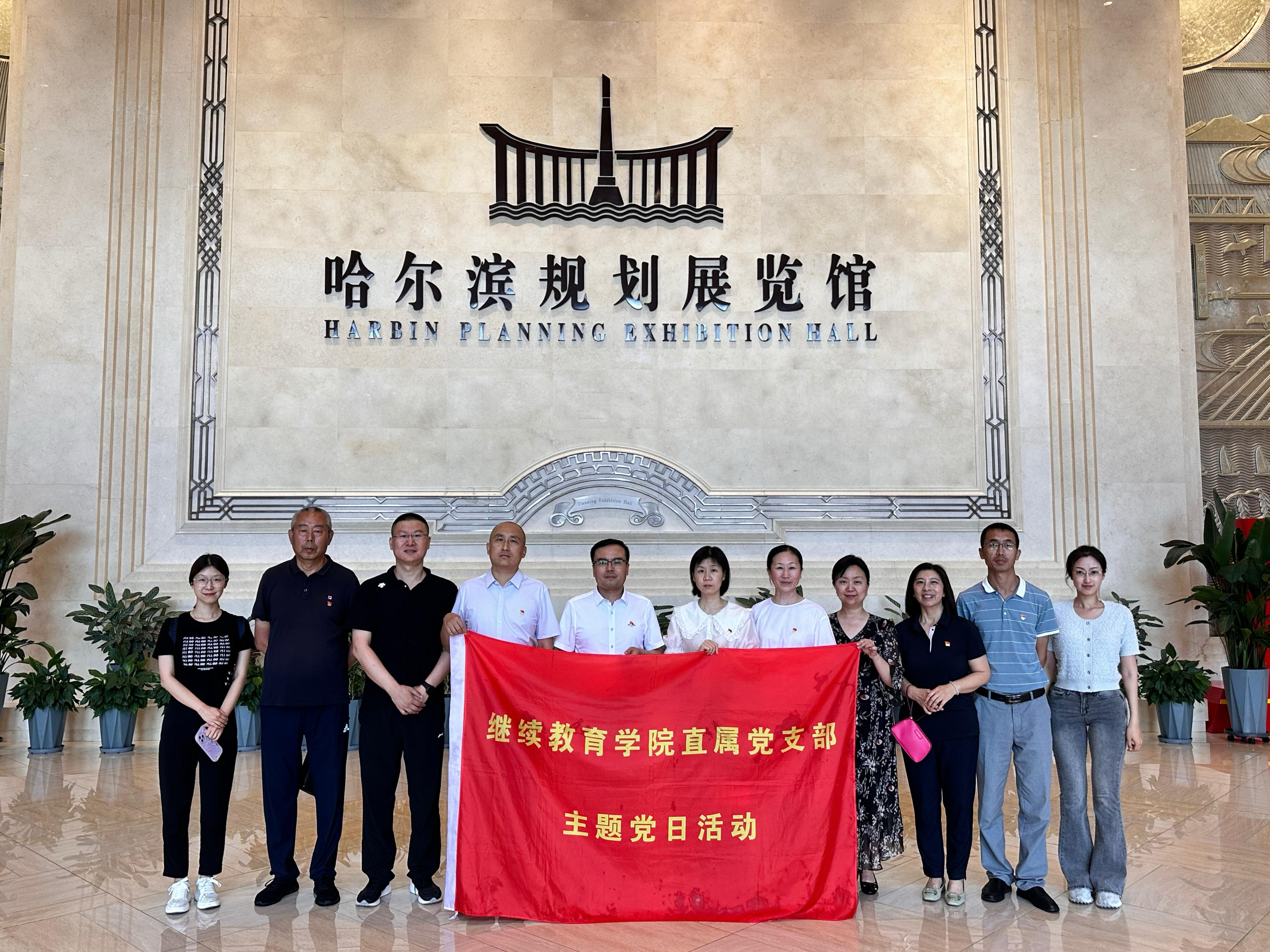 港台老太AV浜经典作品回顾，重温怀旧风情，感受时代记忆