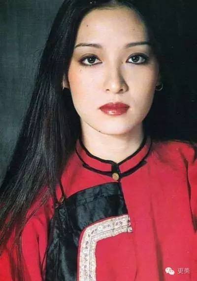 五十路Japanese55丰满熟女魅力，优雅气质绽放，岁月沉淀的性感风情