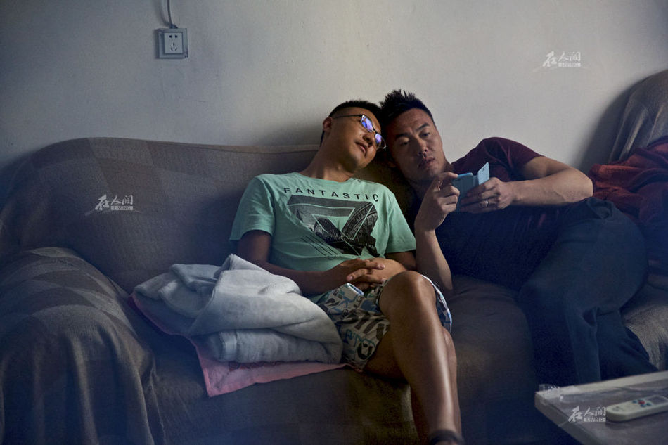 农村同性gAy69色老头浜的隐秘生活，探索乡村同志情感，老年同性恋者的真实故事