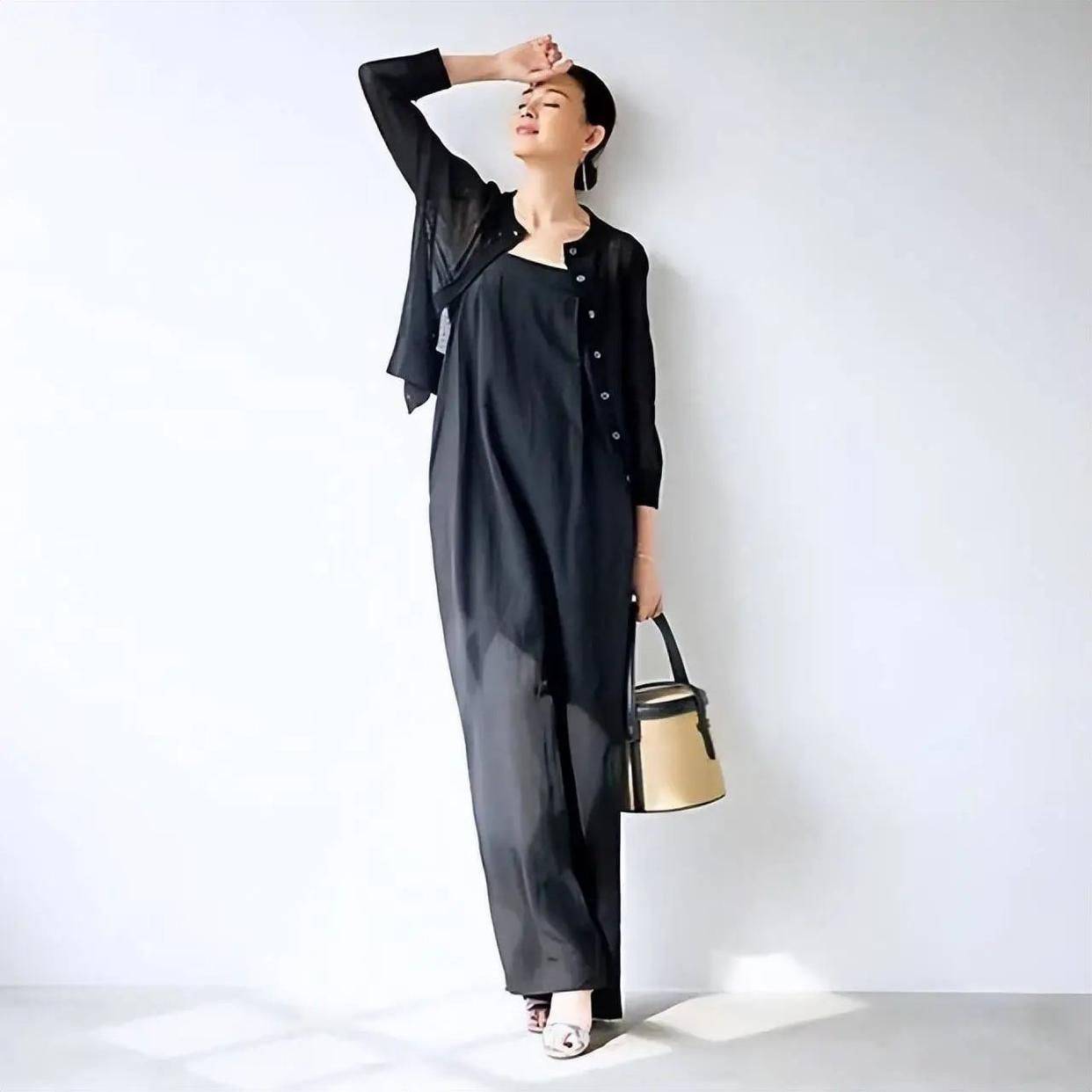 制服丝袜不卡AV穿搭技巧，提升魅力又舒适，职场OL必备时尚单品