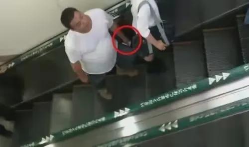 ChinaWC偷窥浜事件引发热议，网友热议隐私安全，呼吁加强监管