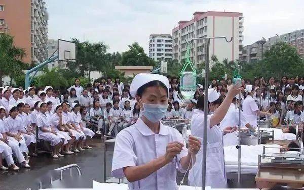 1.卫校av在线学习平台助力医护成长