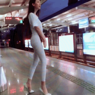 2.QSS美女泬PiCSgif高清图集，绝美瞬间，收藏必备