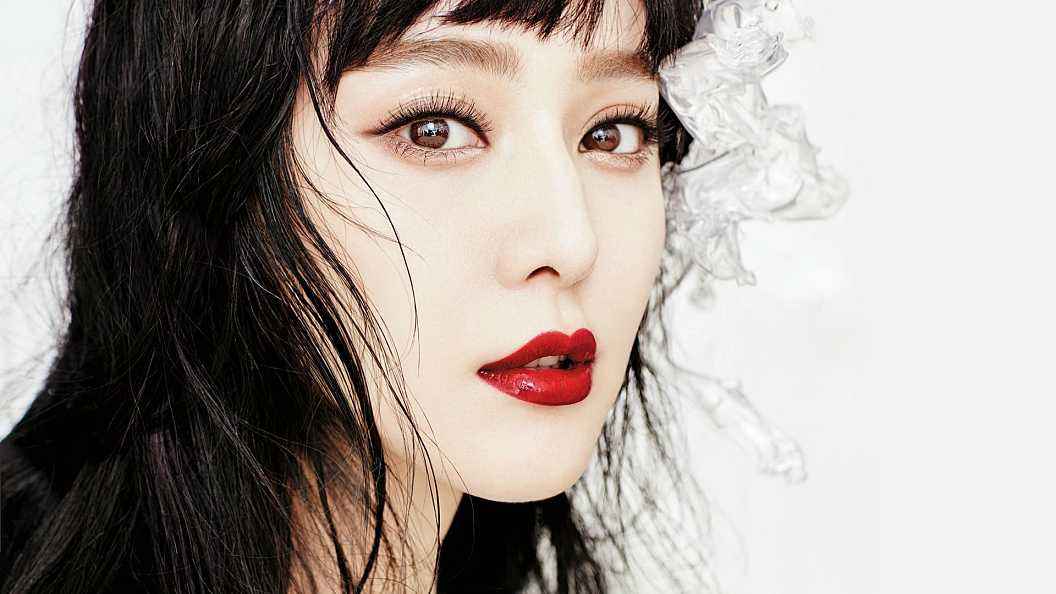 中国熟女milf魅力绽放，成熟风情，优雅自信，国产轻熟女典范