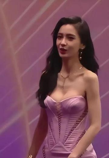 一级毛片学生妹自拍流出，校园风波再起，网友热议不断