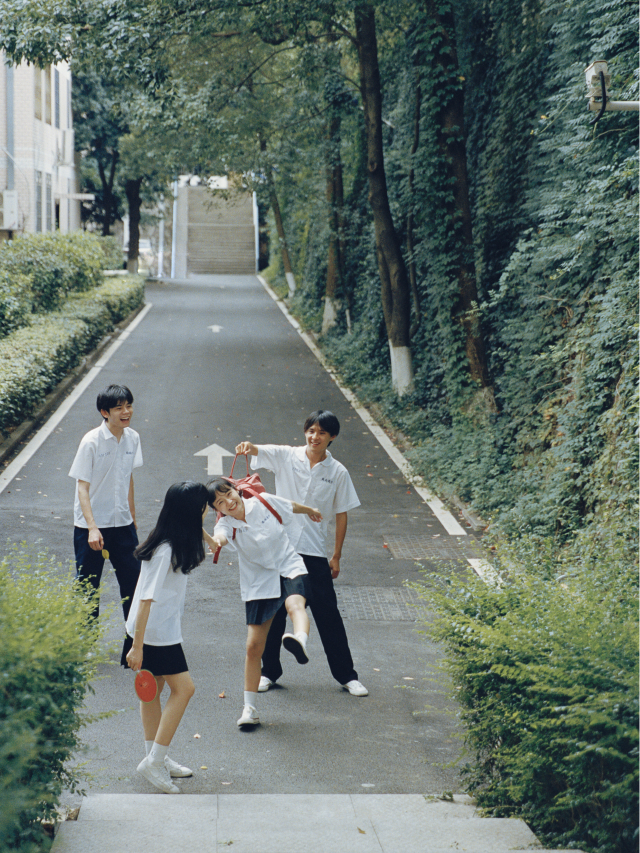 学生做爱全过程片浜揭秘青春校园爱情故事，探索成长与情感的碰撞，真实记录学生时代