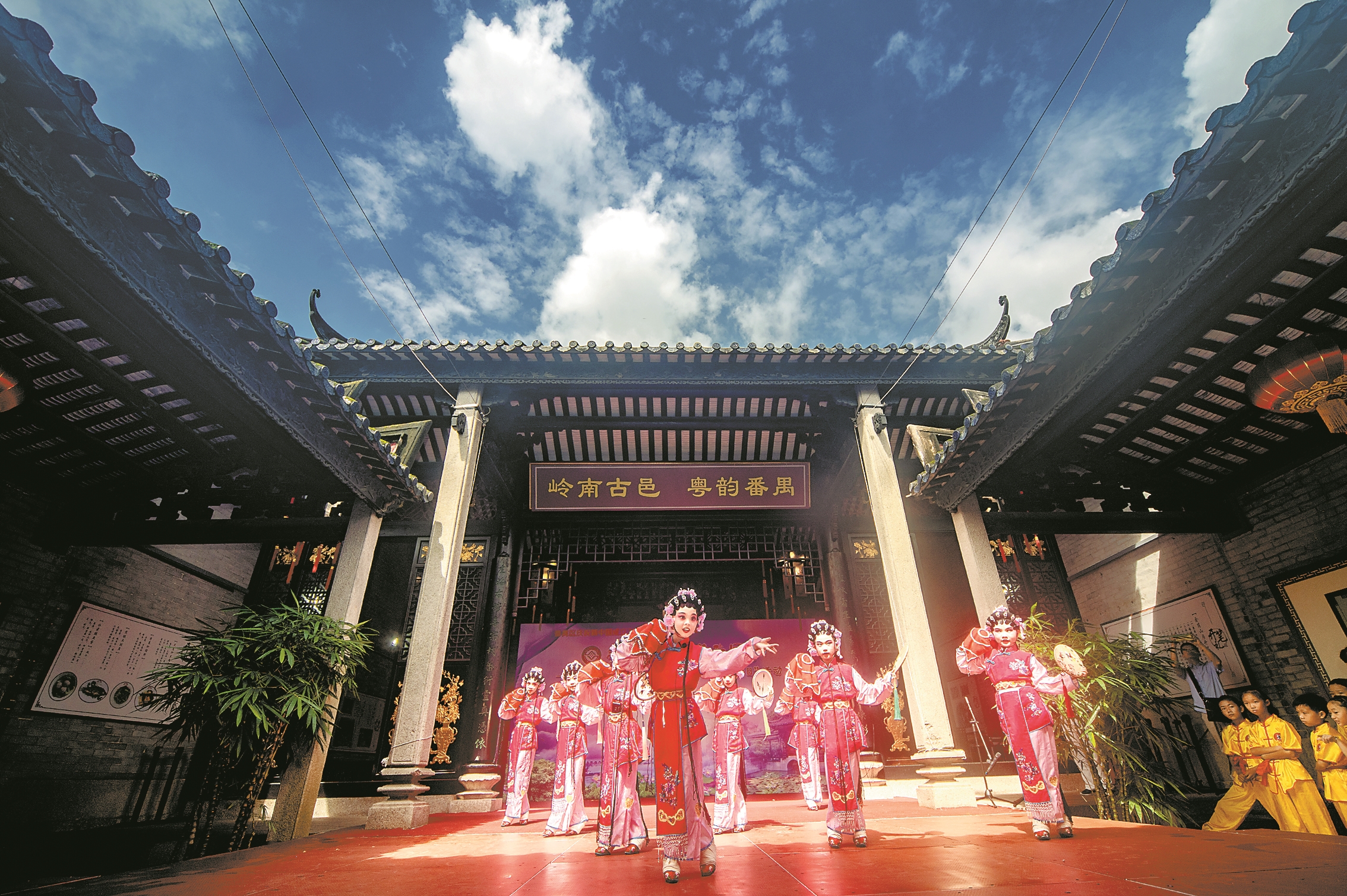 2.广东省龙狮锦标赛,传统与现代融合,展现岭南文化魅力 2.广东省龙狮锦标赛,传统与现代融合,展现岭南文化魅力