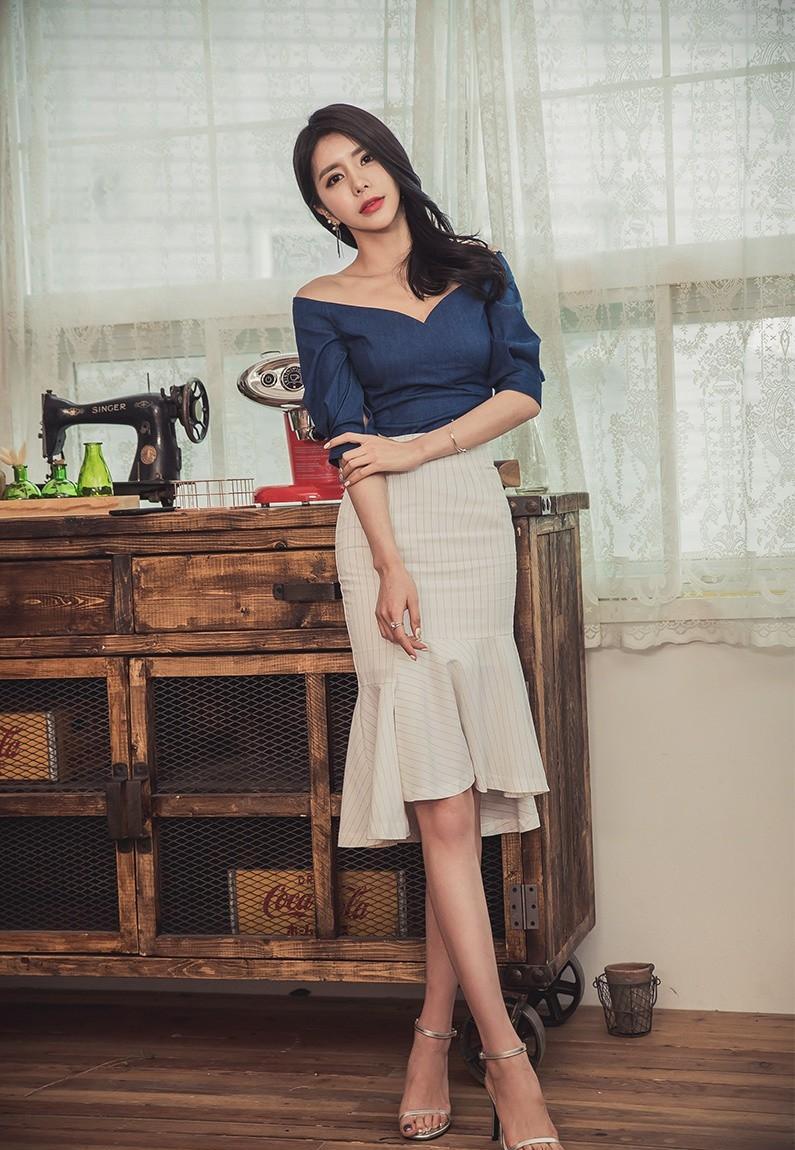 白嫩日本少妇做爰浜，极致诱惑写真集，展现性感魅力，让人心动不已