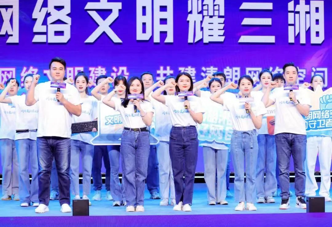 国外XXX性直播视频浜揭秘热门内容,探索最新趋势,吸引全球观众目光 国外XXX性直播视频浜揭秘热门内容,探索最新趋势,吸引全球观众目光
