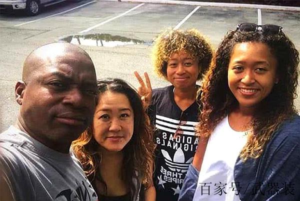 三黑人狂躁女一女引发热议，街头冲突视频曝光，网友激烈讨论事件真相