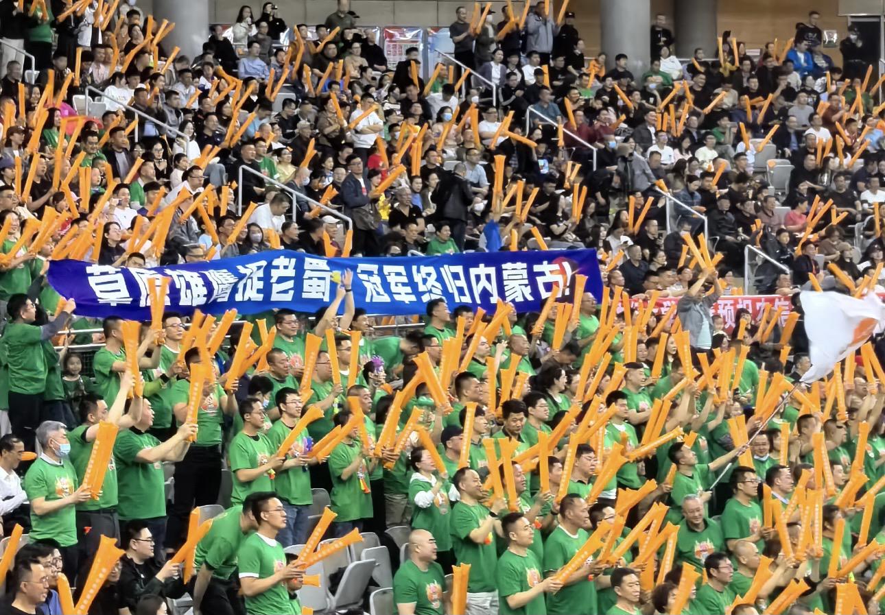 王楚钦生气重庆赛场争议引热议,球迷热议背后原因,期待官方回应 王楚钦生气重庆赛场争议引热议,球迷热议背后原因,期待官方回应