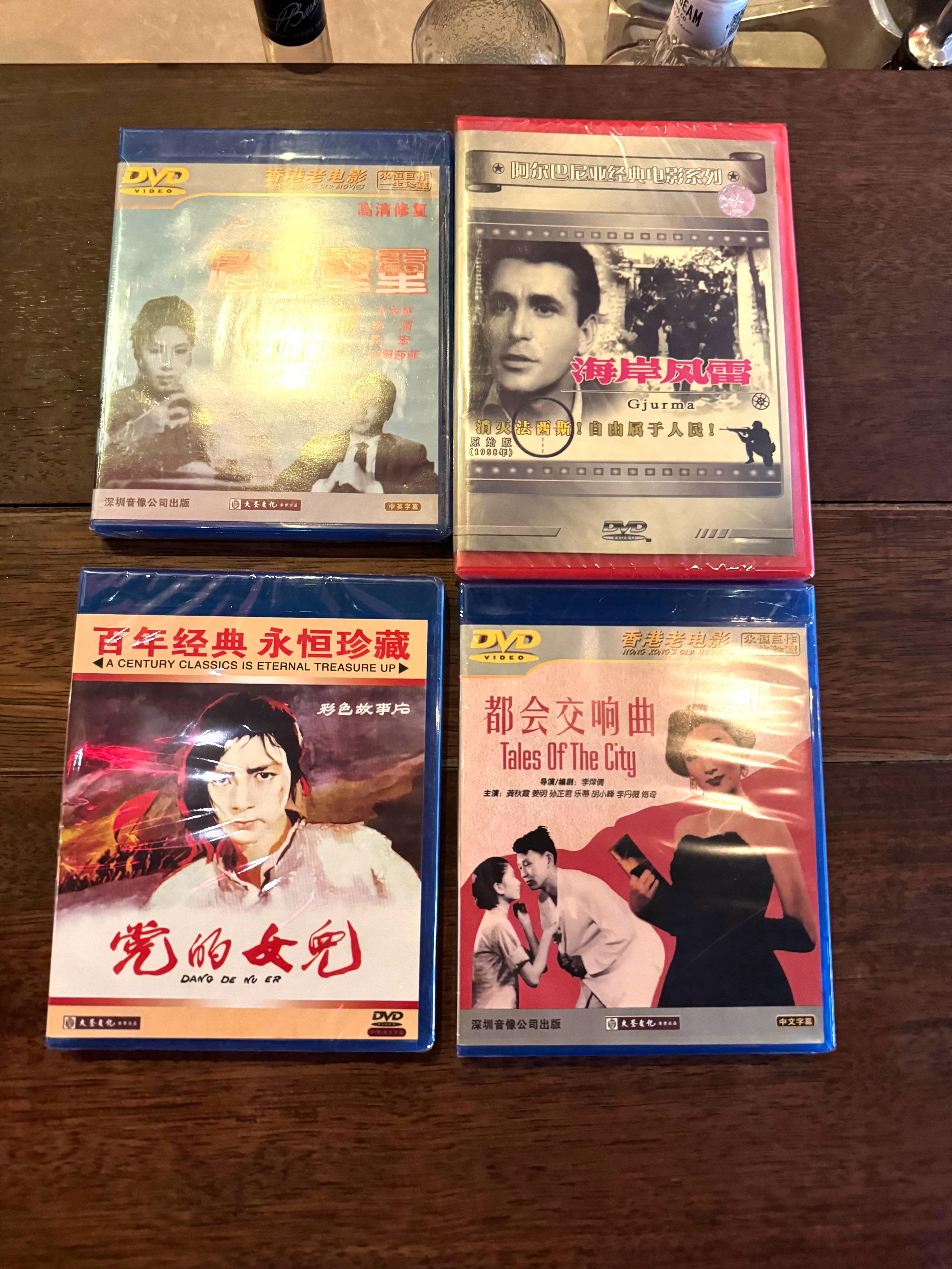 探索旧日AV在线的经典魅力，重温怀旧影像，发现珍贵老片资源