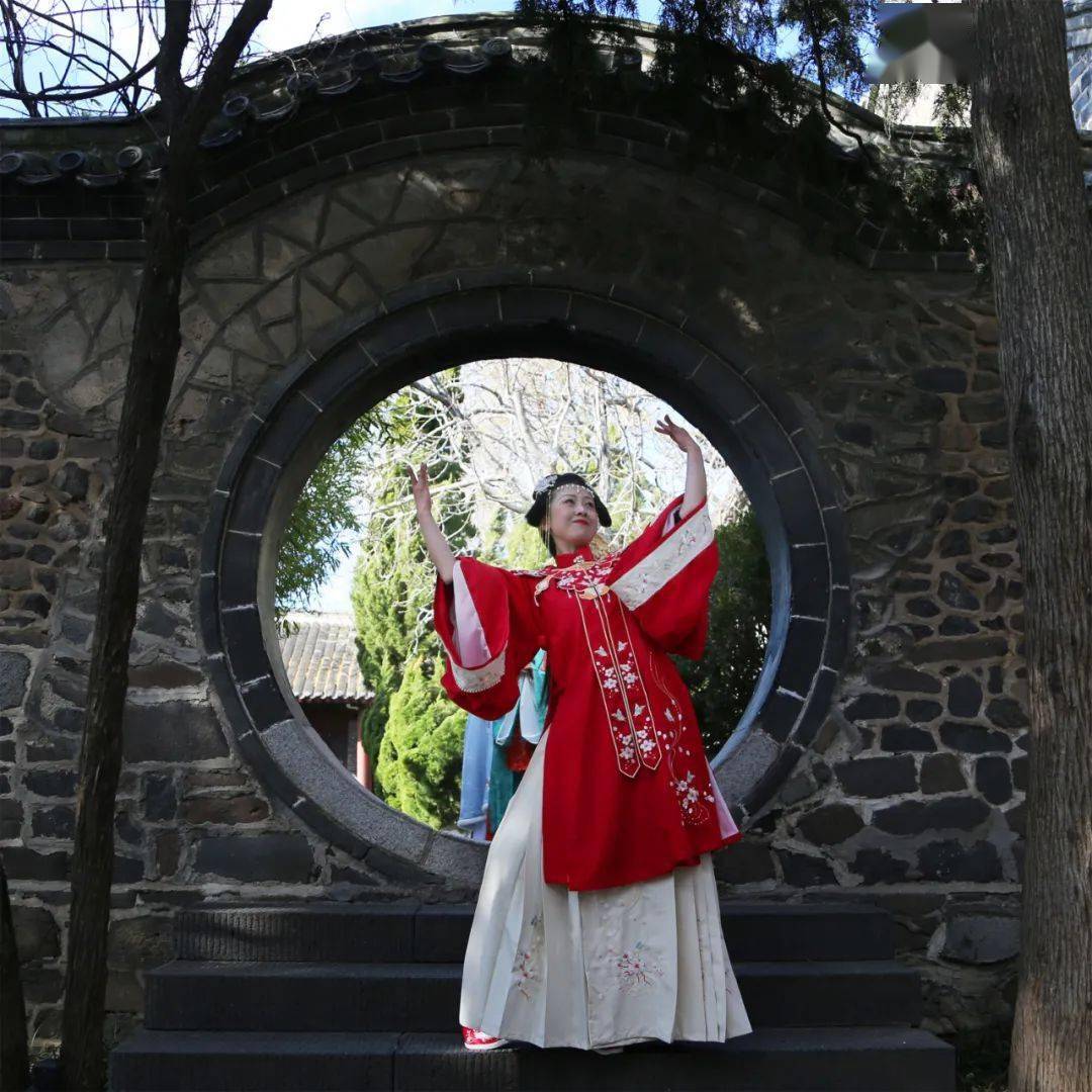 蓬莱山十八姑娘免费看浜，探秘仙境传说，邂逅神秘少女，解锁奇幻之旅